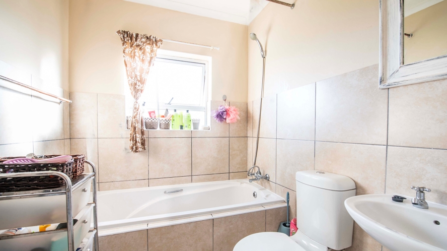 2 Bedroom Property for Sale in Costa Da Gama Western Cape